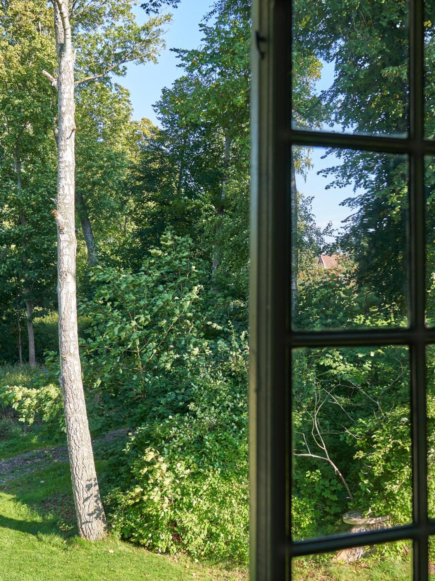 Dubbelrum med eget badrum utanför rummet